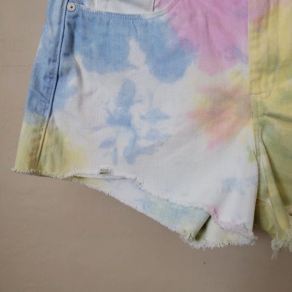 Blank NYC The Barrow Vintage High Rise Tie Dyed Denim Jean Shorts - Picture 5 of 14